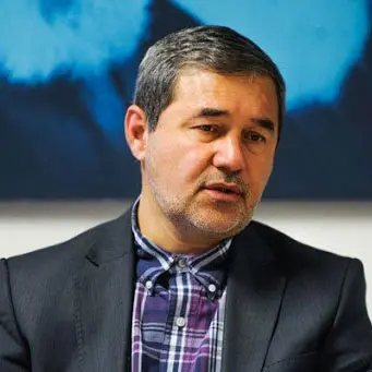 بهمن نامور مطلق